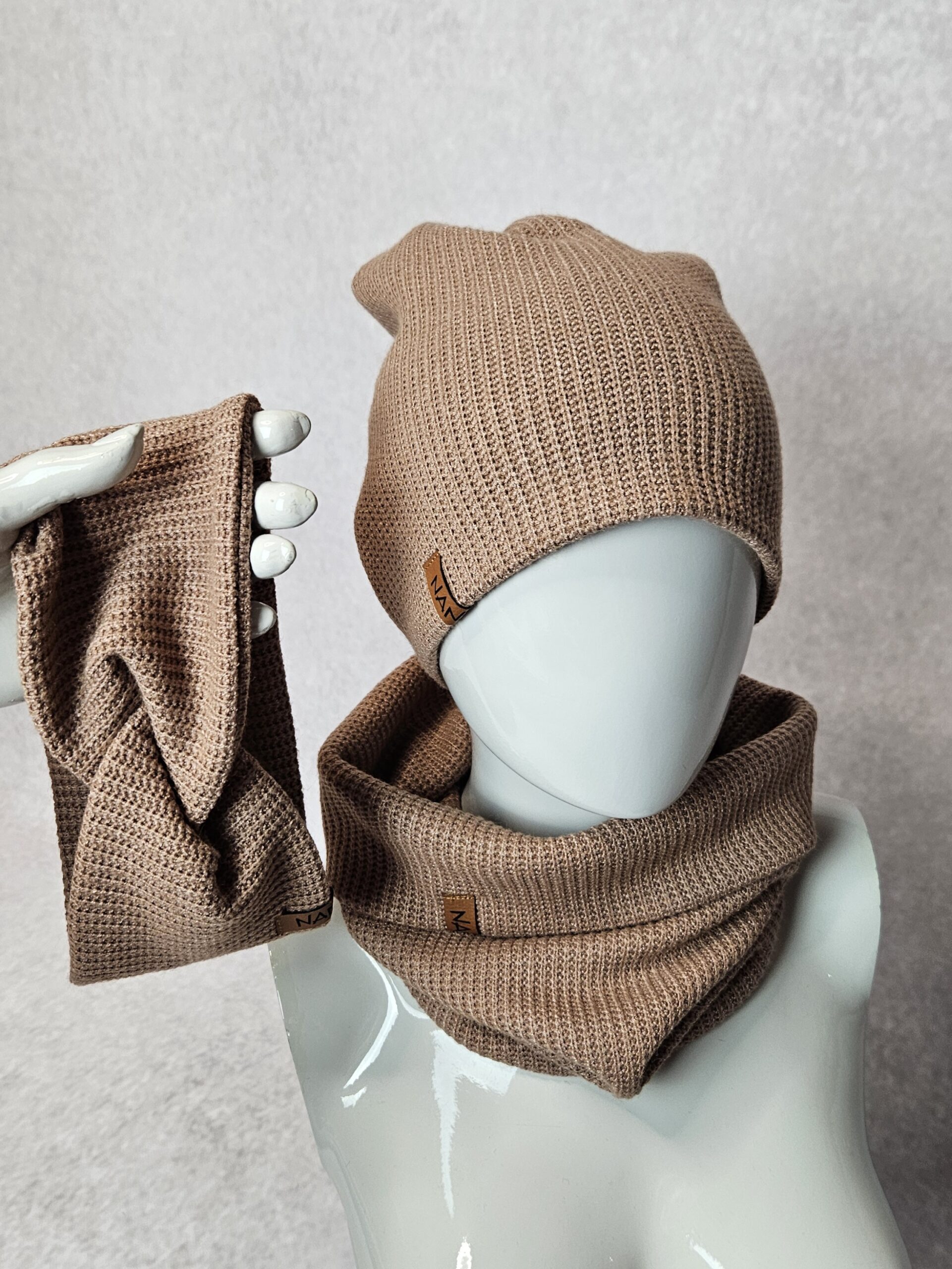 Zestaw czapka, komin, opaska