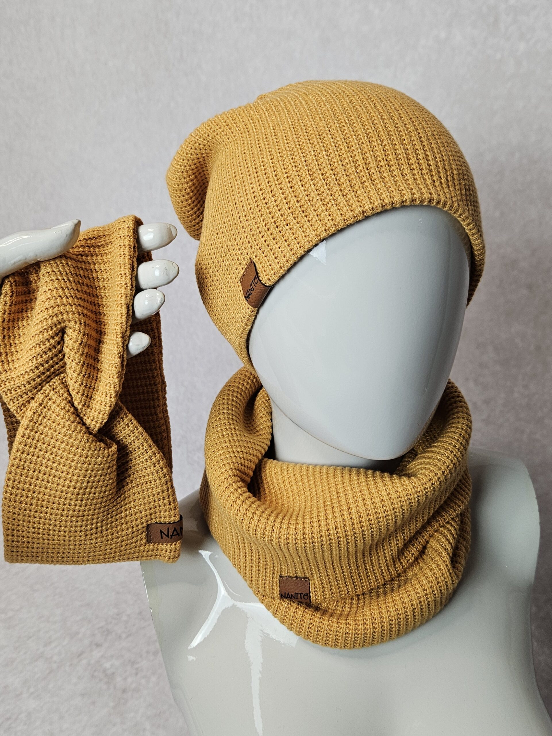 Zestaw czapka, komin, opaska