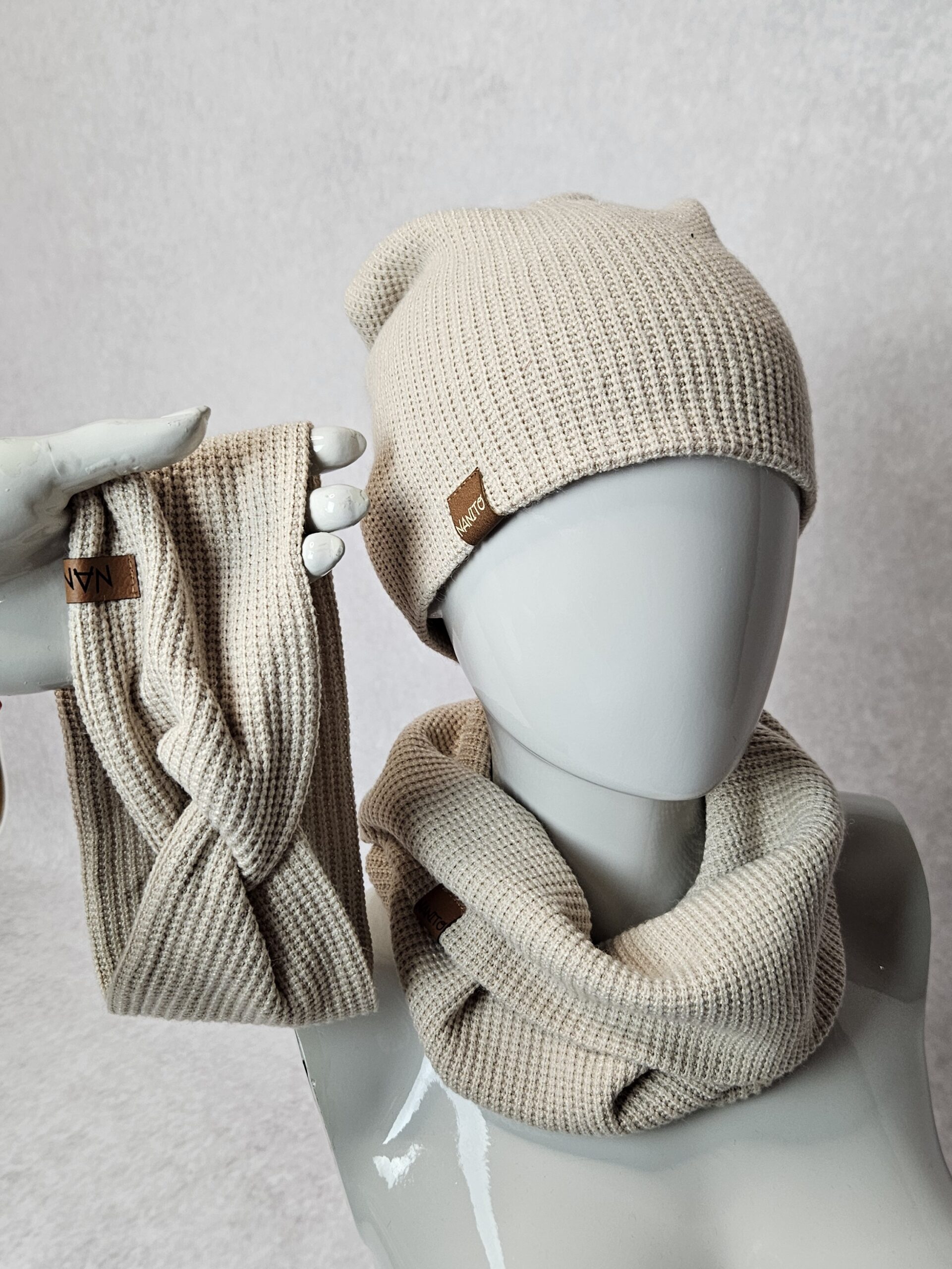 Zestaw czapka, komin, opaska